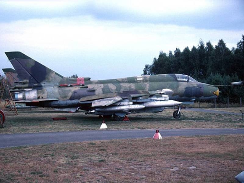 The Polish Air Force offered aircraft to replace the Soviet Su-22M4