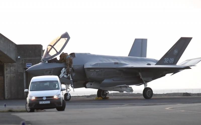 Страны Балтии от «российской угрозы» прикроют истребители пятого поколения F-35