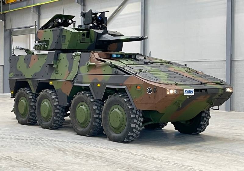In Germany, presented a new version of the armored personnel carrier GTK Boxer 8x8