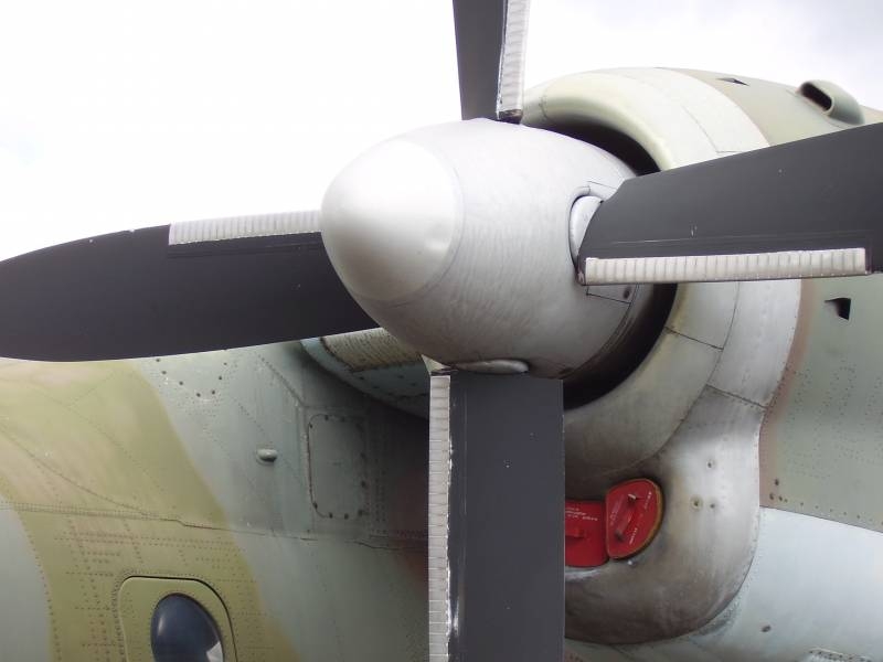 In South Sudan, An-26 lost one of the propellers and flew further