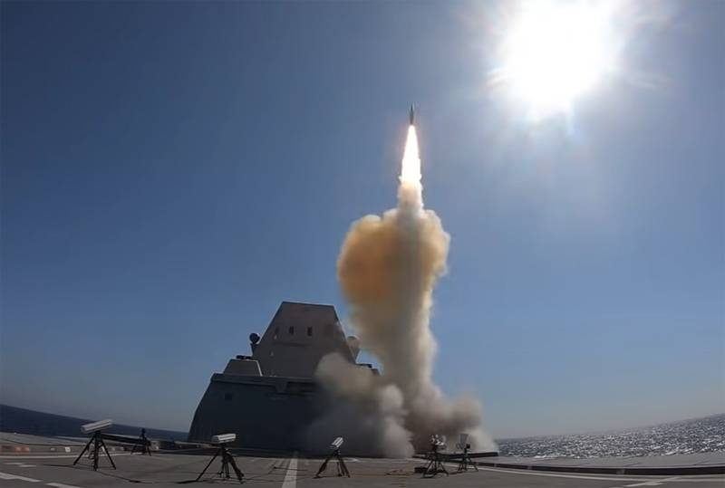 В США собираются демонтировать 155-мм орудия на стелс-эсминцах Zumwalt для будущего размещения гиперзвуковых ракет