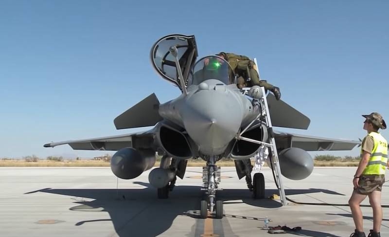 «Не связано с русскими»: Французский генерал пояснил появление военнослужащих ВВС Франции на базе США в Пёрл-Харборе