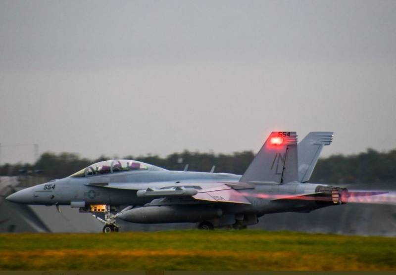 The USA will start production of new electronic warfare jamming stations for the Boeing EA-18G Growler aircraft