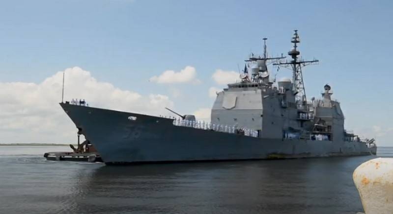 ВМС США оправдывают списание крейсеров утечками в топливных баках