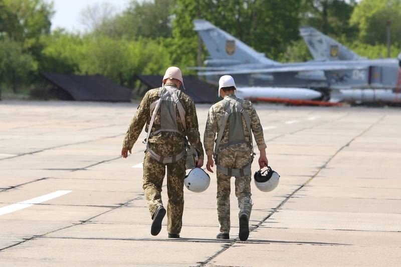 ВВС Украины столкнулись с массовым увольнением военных лётчиков, украинская пресса называет причины