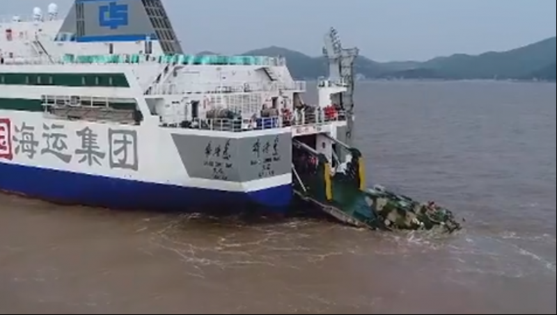 «Заполнить пробел в десантных кораблях»: China began to re-equip car ferries