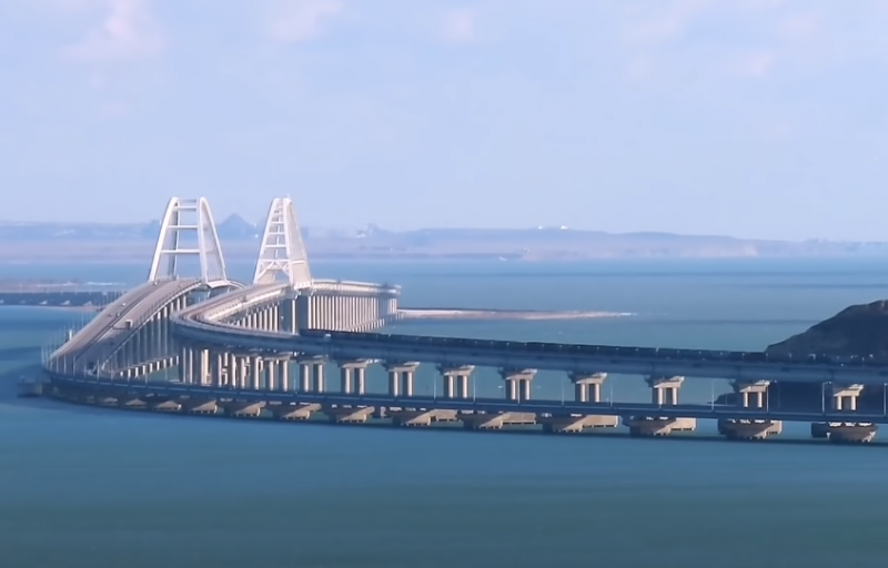 В Киеве признали Крымский мост «неразрешимой проблемой» для Украины