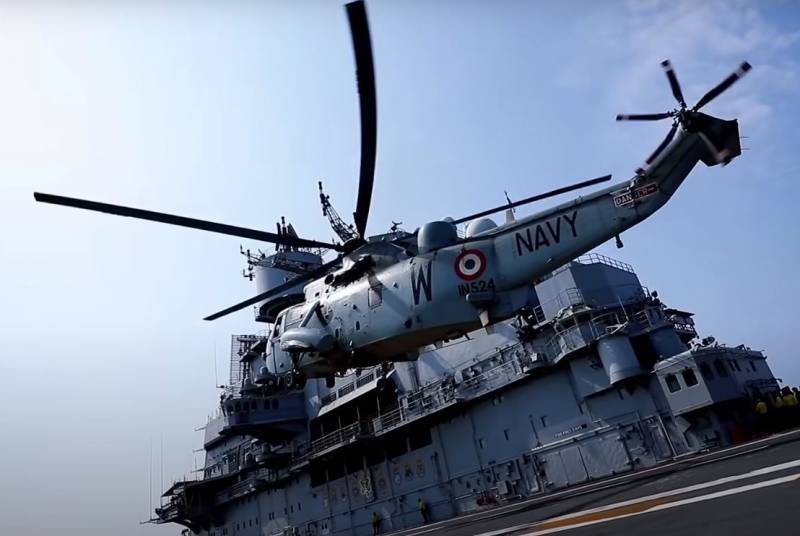 The Indian Navy joins the confrontation between Australia and China