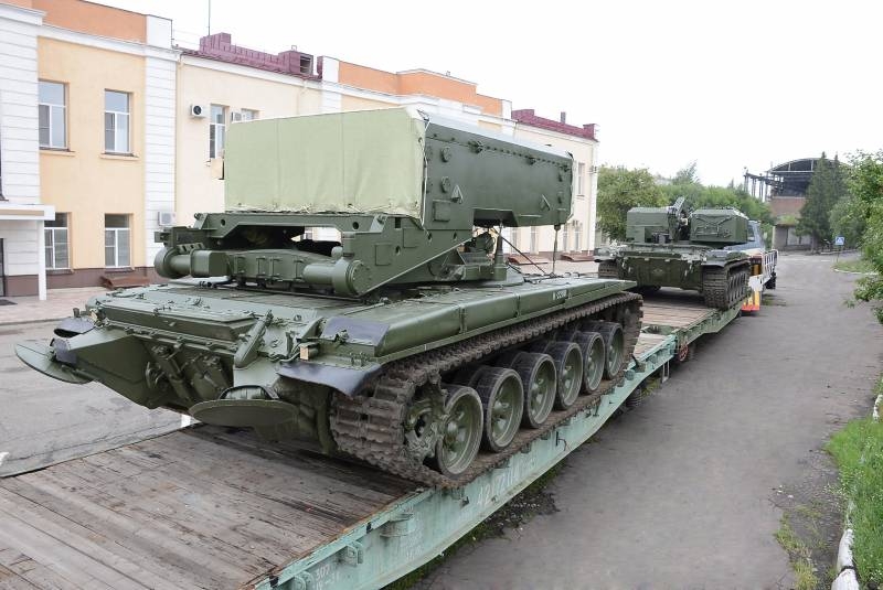 Минобороны получило партию модернизированных тяжёлых огнемётных систем ТОС-1А «Solntsepok»