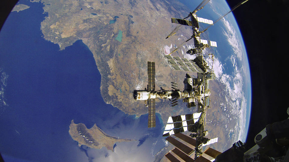 Es hora de cerrar la ISS: la tecnología espacial sigue siendo desechable