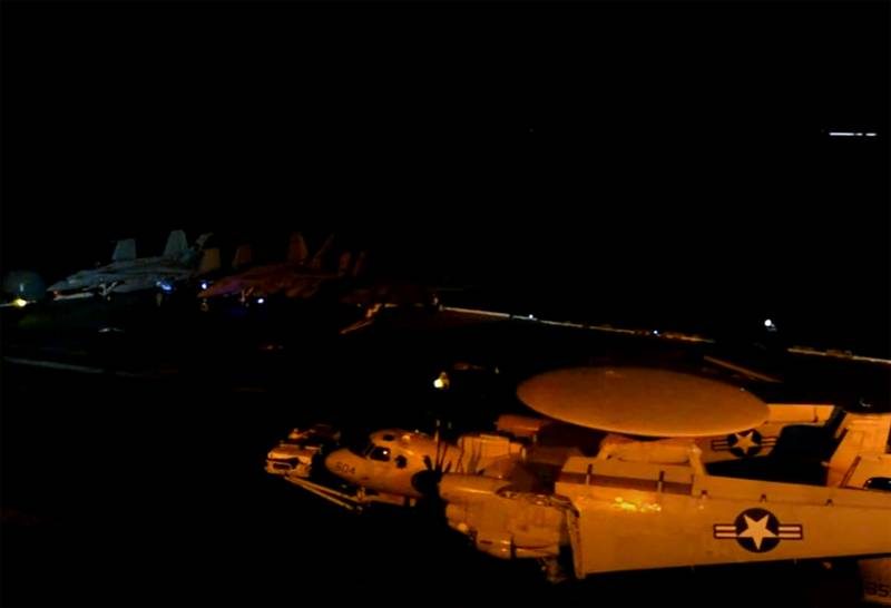 Авиация была поднята в воздух с борта авианосца USS Carl Vinson в зоне ответственности ПВО Китая