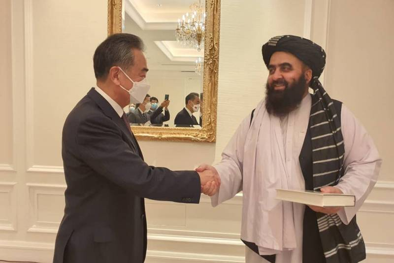 After meeting with representatives of Afghanistan, the Chinese Foreign Minister called on the West to cooperate with the Taliban