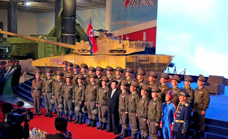 Северокорейский гибрид «阿玛蒂» 和 «艾布拉姆斯»: В Пхеньяне показали новый основной боевой танк
