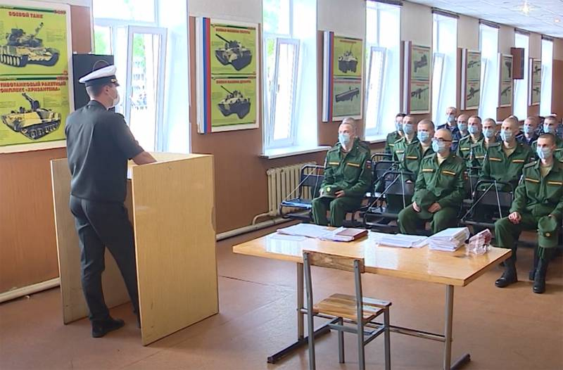 媒体报道了俄罗斯联邦国防部向新兵专业选拔新系统的过渡