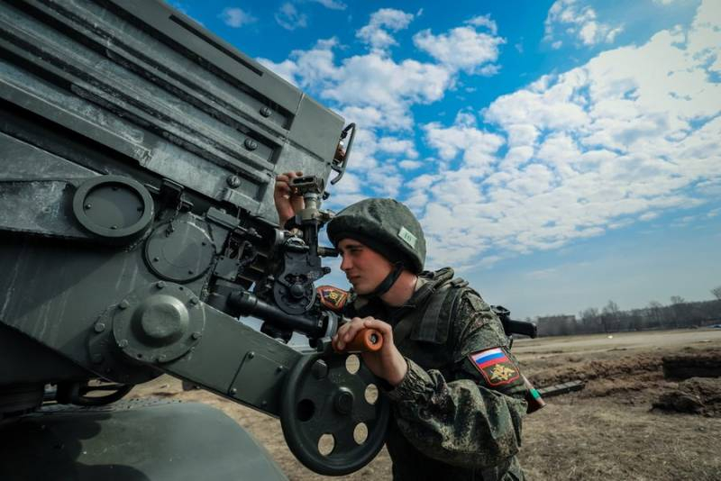 Вашингтон и Брюссель обеспокоены «необычными перемещениями» российских войск у границ Украины