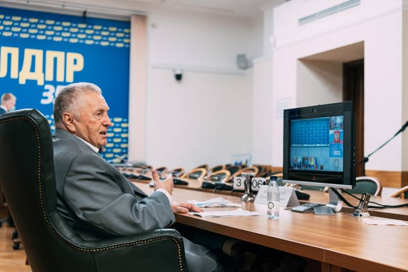 Жириновский о длительных «нерабочих» днях: Кто оплатит - PCPR, RS, «Новые люди»?
