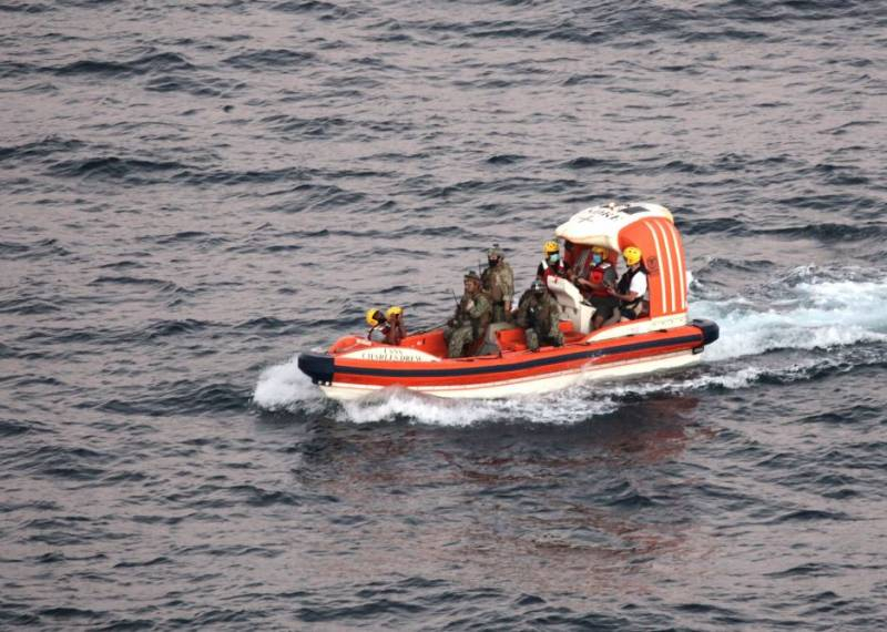Американская пресса рассказала о спасении ВМС США иранских моряков в Оманском заливе