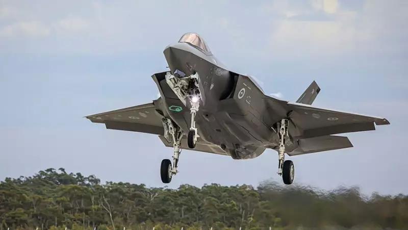 La Fuerza Aérea Australiana se ha reabastecido con otro lote de cazas F-35A de quinta generación.