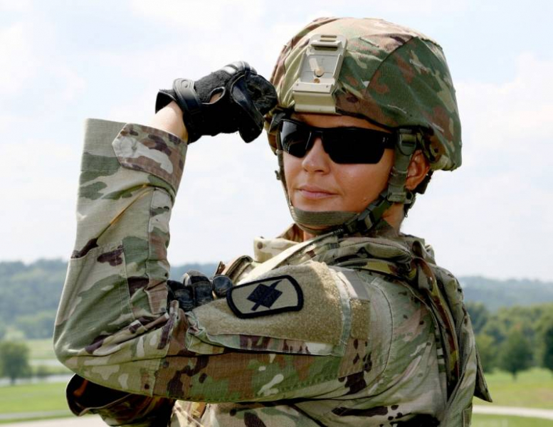 «Лицо нашей армии стало слишком добрым и женственным»: в прессе США о недостатках базовой военной подготовки