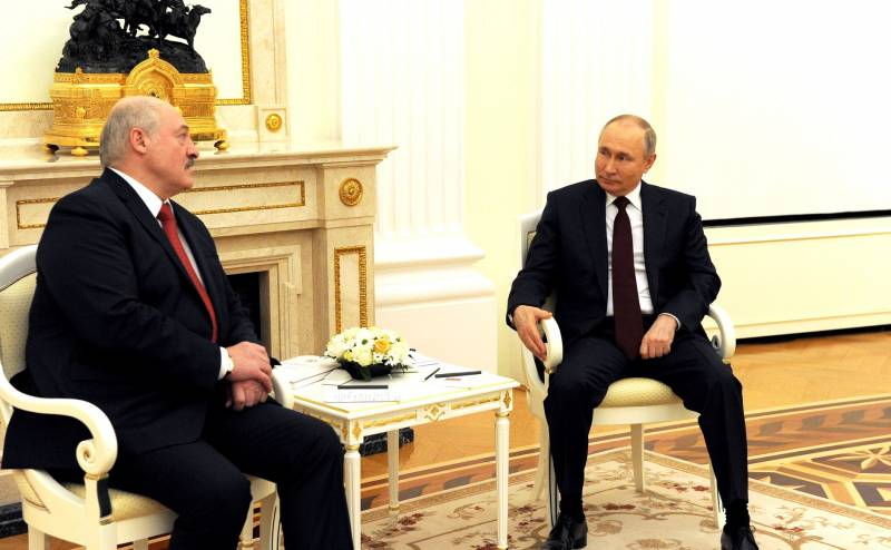«Он может»: Putin said, what will he talk to Lukashenka after his words about the possible blocking of gas transit to Europe