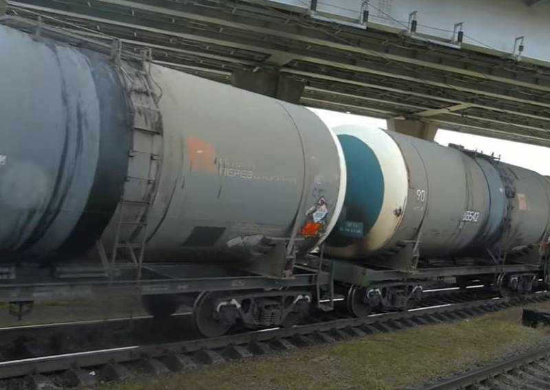 Просроченные составляющие ракетного топлива из Киргизии отправляют в Россию