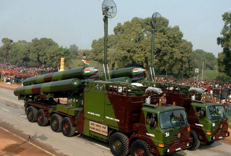 В Китае не увидели реальной угрозы от плана Индии разместить ракеты BrahMos на границе