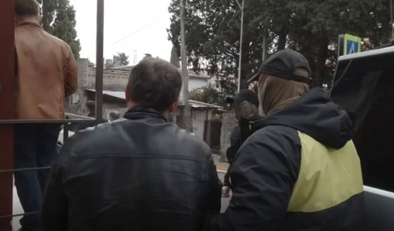 俄罗斯公民在克里米亚被拘留, собиравший информацию по заданию украинских спецслужб