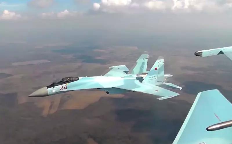 En los medios estadounidenses: Российский Су-35 благодаря своим радарам «видит» даже стелс-истребители