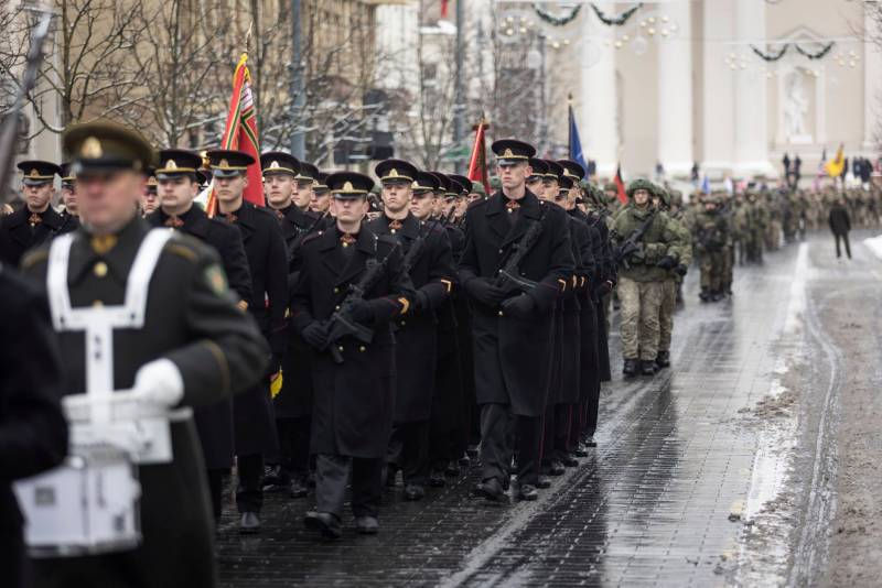 «Together with NATO partners»: images from the parade in honor of the anniversary of the formation of the Lithuanian army appeared