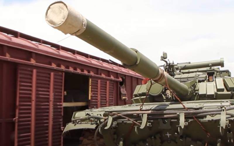 201-я военная база в Таджикистане пополнилась модернизированными танками Т-72Б3