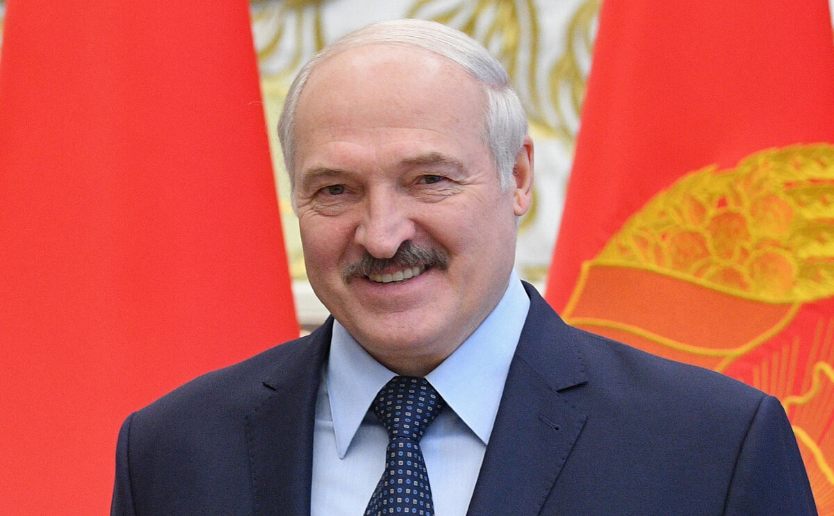 Лукашенко признает Крым и разместит ядерное оружие.