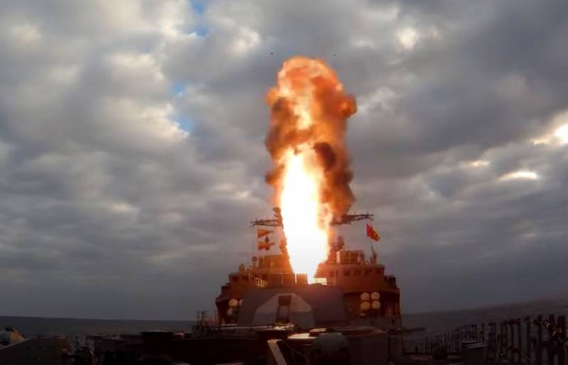 Модернизированный фрегат «Маршал Шапошников» поразил подводную цель ракетой противолодочного комплекса «Ответ»