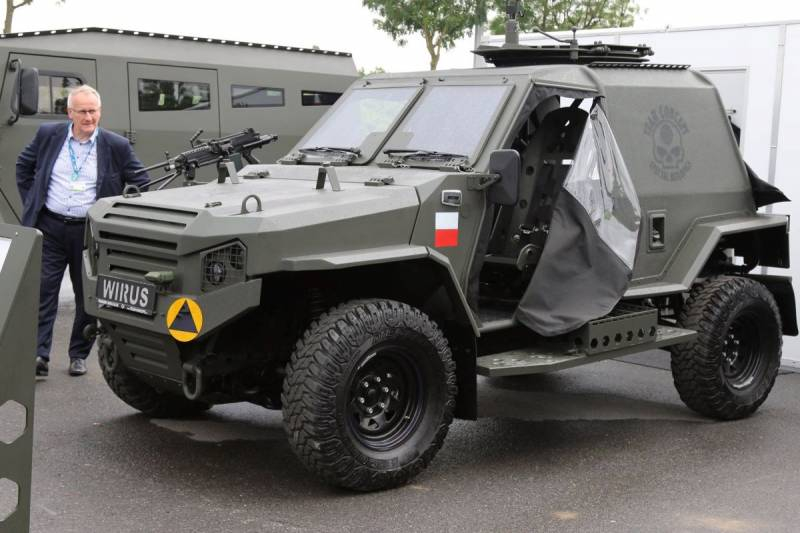 Warsaw sent to the Belarusian border 25 Virus armored car