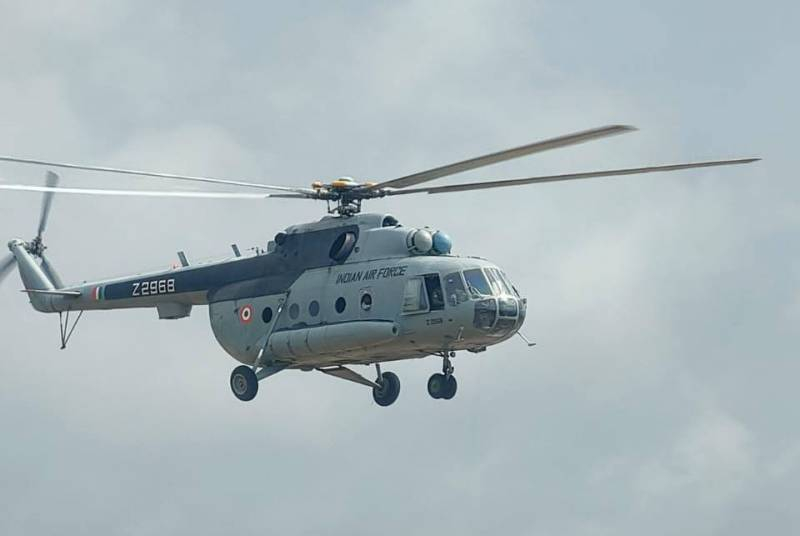 Вертолёт индийских ВВС с главой начштаба обороны ВС Индии потерпел крушение на юге страны