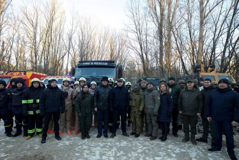 Renforcé par des unités blindées du ministère ukrainien des Affaires intérieures amenées à manœuvrer dans la zone de Tchernobyl