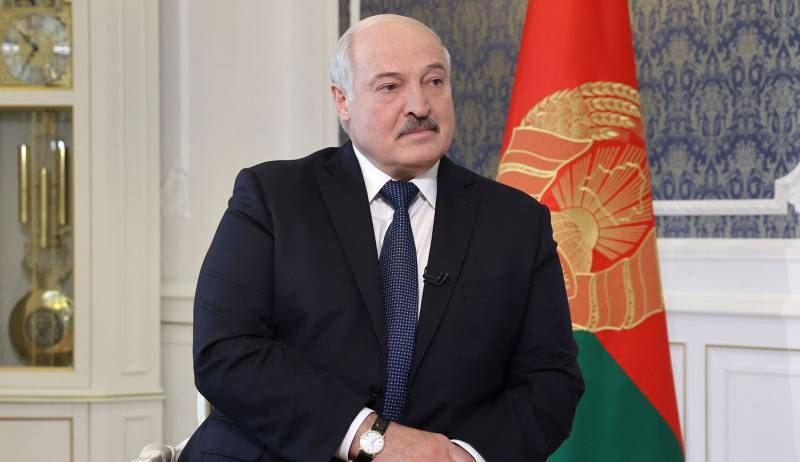 Лукашенко: Украина может остановить конфликт в любой момент, согласившись на переговоры
