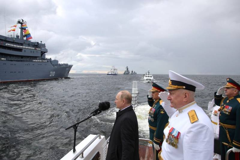 Британскую прессу встревожила одна из фраз Путина на параде ВМФ России