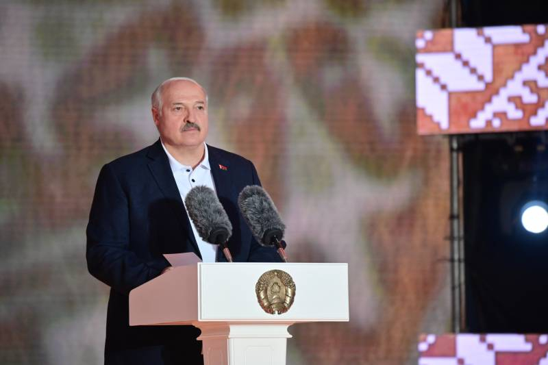 Lukashenka: Белорусские самолёты получили возможность нести ядерное оружие