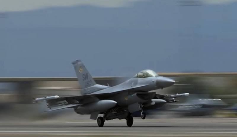 В Пентагоне исключили передачу Украине истребителей F-16 в ближайшей перспективе