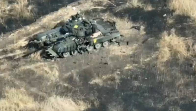 Небольшие группы пехоты под прикрытием танков: о характере попыток ВСУ продвигаться на южном направлении