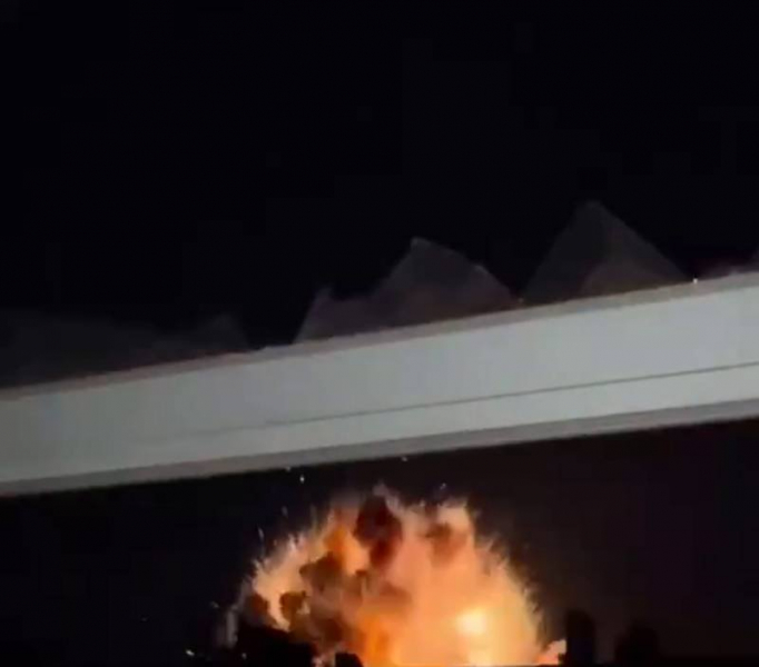Imágenes de una poderosa explosión aparecieron en la red.; aprobado, que se trata de una explosión con detonación en CHPP-5 en Kharkov