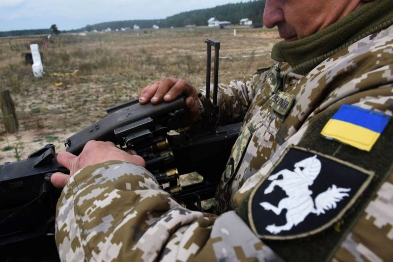Former Chief of the General Staff of the Armed Forces of Ukraine: Americans are afraid to transfer weapons to Ukraine, as it may end up in the hands of the enemy in Donbas