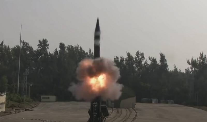 Индийская баллистическая ракета нового поколения, способная нести ядерный заряд, successfully hit the target