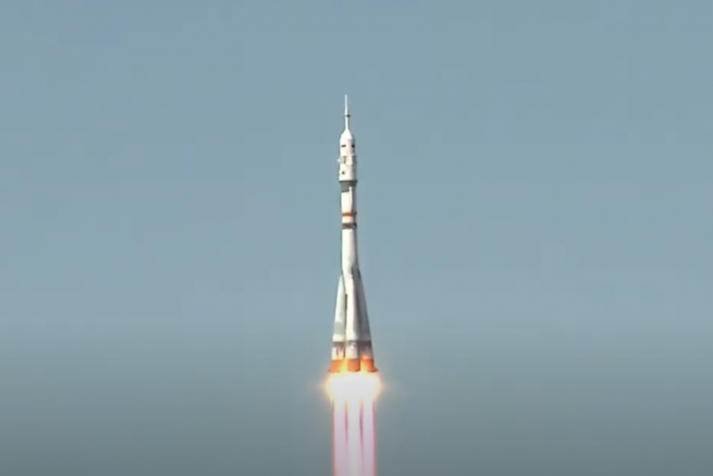 С Байконура к МКС стартовала ракета-носитель «Soyouz-2.1a» avec «киноэкипажем»