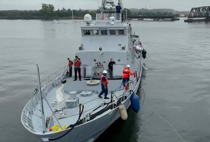 一艘在美国退役的乌克兰海军巡逻艇以乌克兰武装部队的旗帜命名
