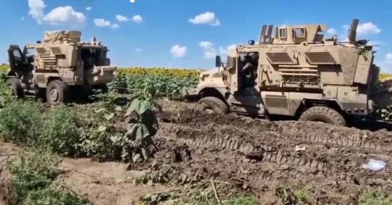 Украинские военные: Поставленные из США бронемашины MaxxPro вязнут даже не в слишком влажном грунте