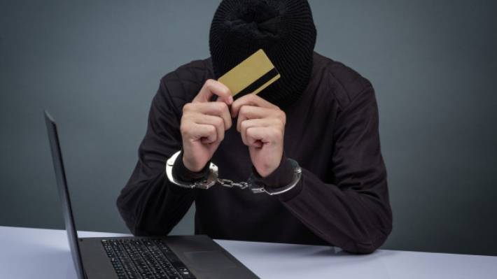 The return of money stolen by fraudsters increases the loyalty of banks to customers